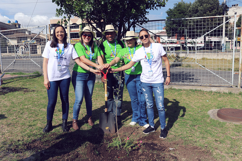 CLAC_TreeChallenge_Historias_post_RiobambaSiembra01_770x514